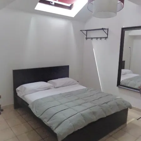 Le Tre Corone Hostel Calendasco
