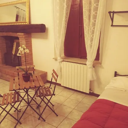 Le Tre Corone Hostel Calendasco