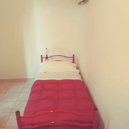 Le Tre Corone Hostel Calendasco